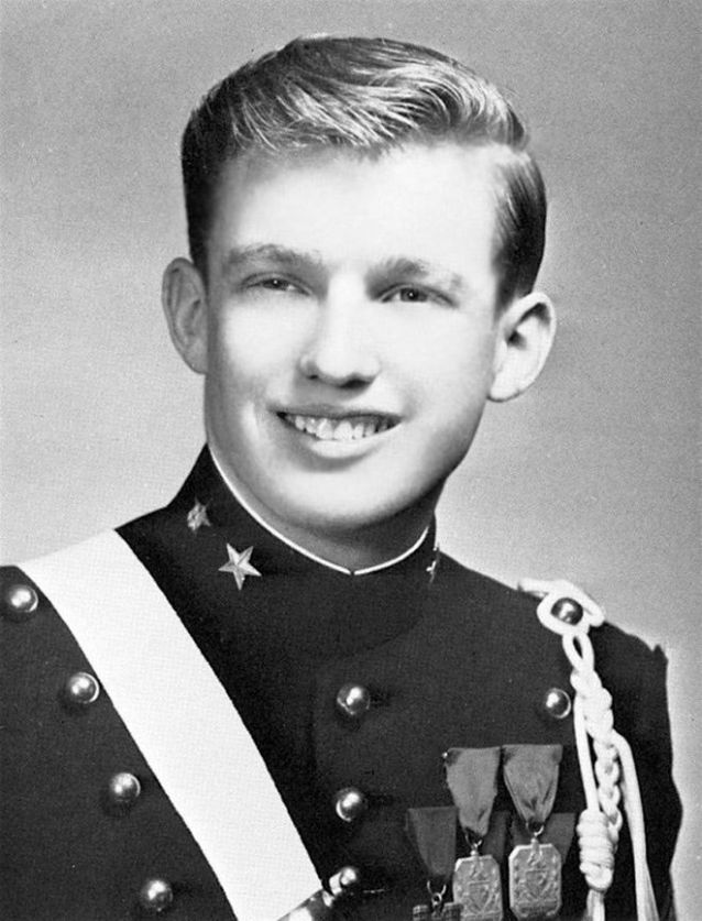 Цэргийн академийн сонсогч Дональд Трамп. Нью-Йорк.